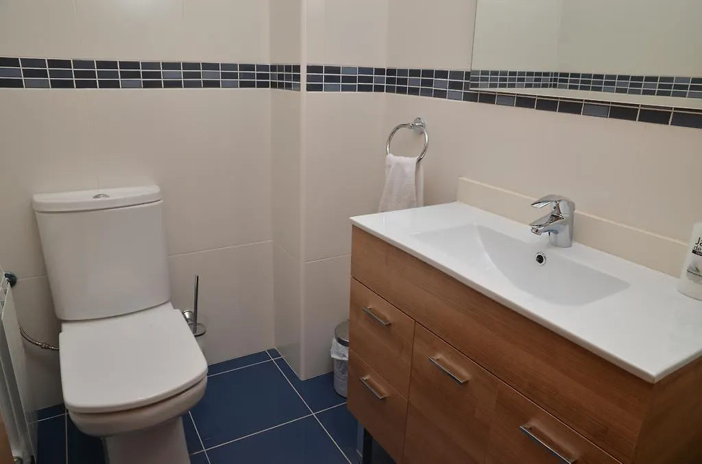 Apartamentos Navas 2 Barcelona 0*,
